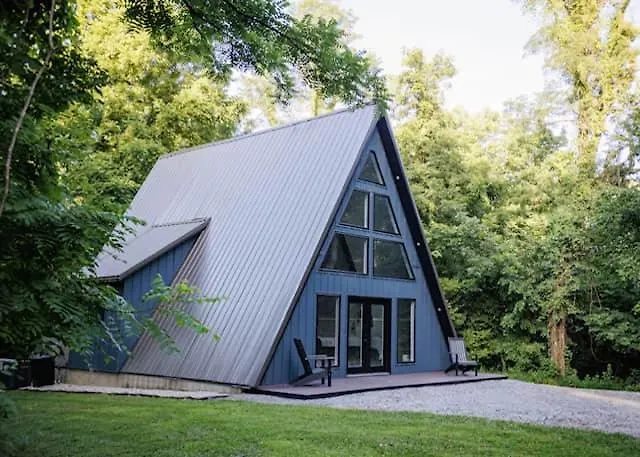The Shady Roost | Cozy W/ Hot Tub & Fire Pit Holiday home Cave-in-Rock