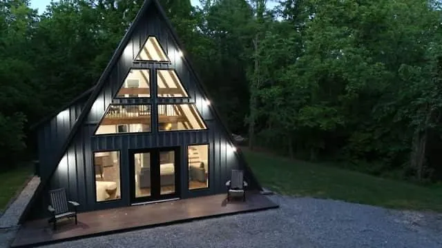 The Shady Roost | Cozy W/ Hot Tub & Fire Pit Holiday home Cave-in-Rock